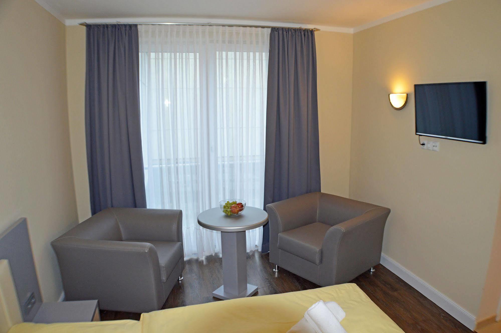 Hotel Jeta Гамбург Экстерьер фото